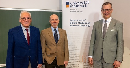 Innsbruck, Österreich - 3.6.2025: (L-R) Prof. Rudolf Pacik, Prof. Bruce Morrill SJ und Prof. Liborius Olaf Lumma.Erste Josef-Jungmann-Lecture von:Bruce Morrill SJ (Vanderbilt University/Tennessee): „Jungmann’s Legacy to Liturgical Scholarship: The 