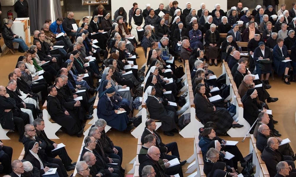 Ordensleute beim Ordenstag / ordensgemeinschaften.at Klosterleben gleicht soziale Unterschiede aus