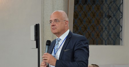 Experte: Erwerbs-, Familien- und Ehrenamtsarbeit gemeinsam denken