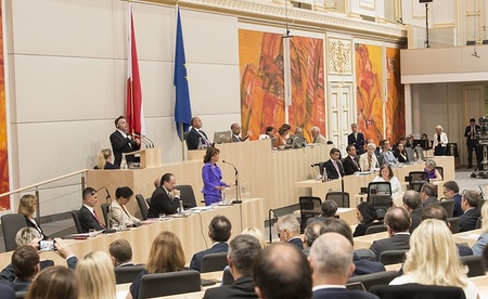 Auf der Regierungsbank von links: Nachhaltigkeitsministerin Maria Patek, Verteidigungsminister Thomas Starlinger, Gesundheits- und Sozialministerin Brigitte Zarfl, Au?enminister Alexander Schallenberg, Bundeskanzlerin Brigitte Bierlein, Innenminister