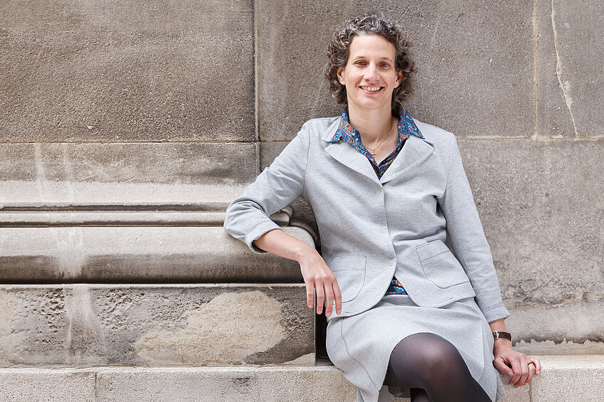 Dr. Karin Peter