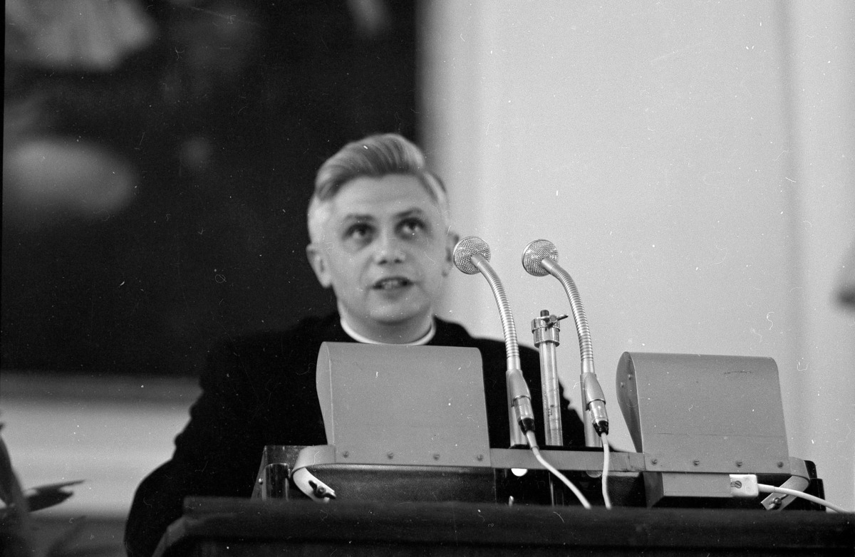 Was bleibt vom Theologenpapst? - Zum theologischen Erbe Joseph Ratzingers