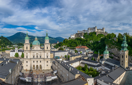 Blick über die Jedermann Bühne 2015 am Domplatz