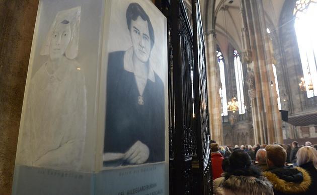 Stele der sel. Hildegard Burjan von Kurt Straznicky im Wiener Stephansdom / kathbild.at / Franz Josef Rupprecht